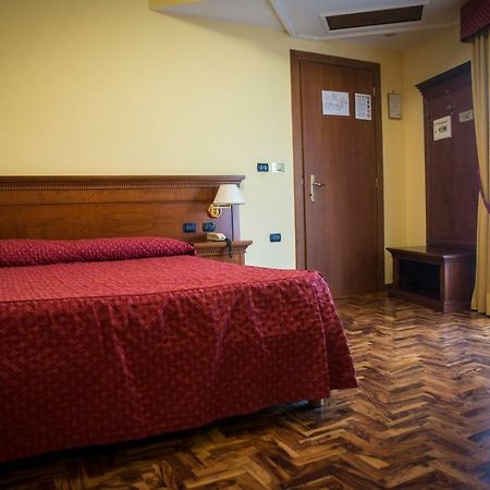 Albergo Ristorante Uliveto Veroli Bagian luar foto