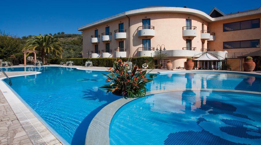 Albergo Ristorante Uliveto Veroli Bagian luar foto