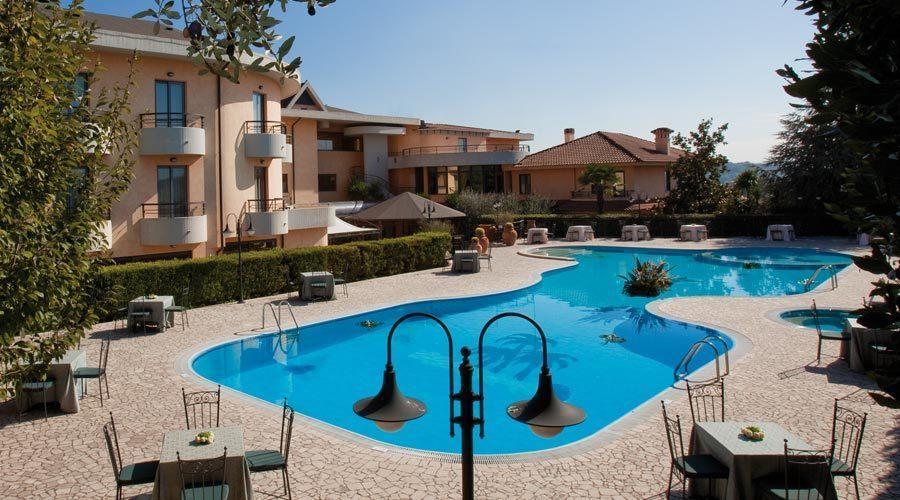 Albergo Ristorante Uliveto Veroli Bagian luar foto