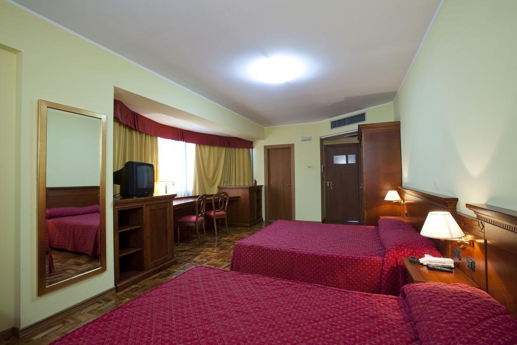 Albergo Ristorante Uliveto Veroli Ruang foto